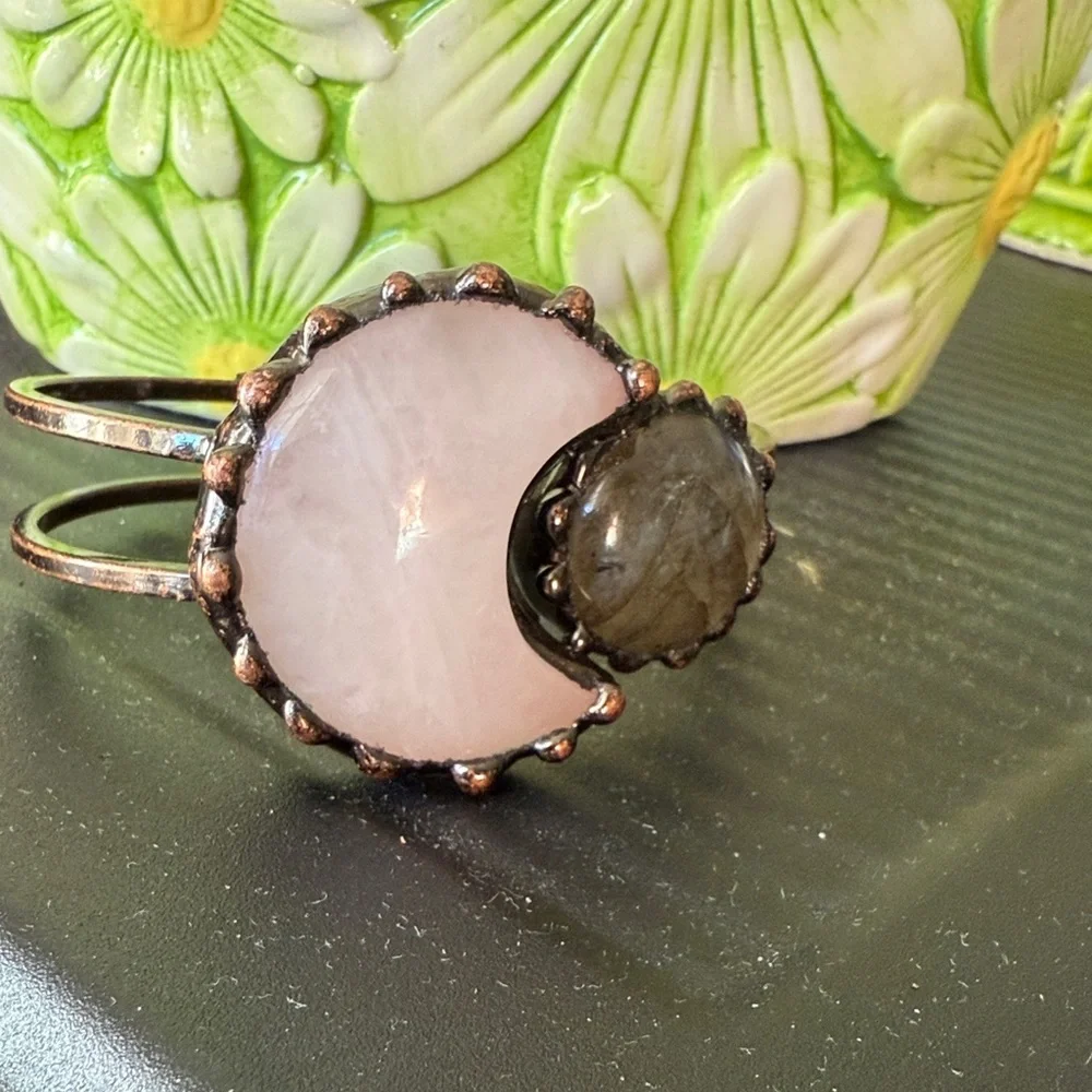Handcrafted Boho Western Chic Copper Colored Natural Stone Clamper Bracelet - Picture 1 of 6